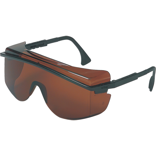 Lunettes de s&eacute;curit&eacute; Uvex Astrospec OTG 3001, Lentille Grise/fum&eacute;e, Anti-&eacute;gratignures, ANSI Z87+/R&eacute;pond ou surpasse la norme CSA Z94.3 Distribution Industrielle GC
