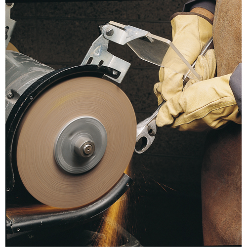 Scotch-Brite Cut & Polish Wheels, 6" Dia. x 1" W, 1" Arbor, Aluminum Oxide Distribution Industrielle GC