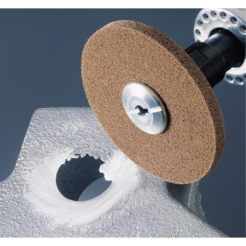Scotch-Brite EXL Unitized Deburring Wheels, 1" x 1", 3/16" Arbor, 8A Grit, Aluminum Oxide Distribution Industrielle GC