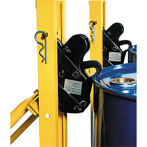 Drum Handler, For 30 US gal. (25 Imperial Gal.)/50 US Gal. (41.6 Imperial Gal.)/80 US Gal. (66.6 Imperial Gal.) Distribution Industrielle GC