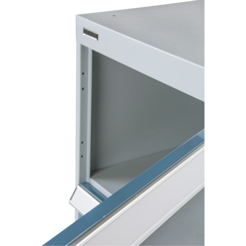 &eacute;tabli &agrave; deux portes sur pi&eacute;destal, 28" h x 18" l x 21" p Distribution Industrielle GC