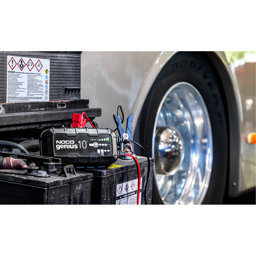 Chargeur de batterie 10 A Genius 10 Distribution Industrielle GC