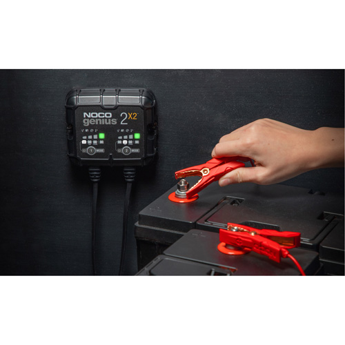 Chargeur de batterie 2 sorties de 4 A Genius 2X2 Distribution Industrielle GC