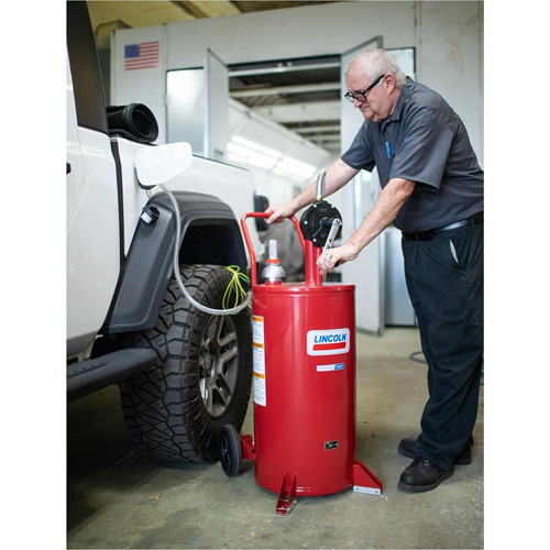 Chariot &agrave; carburant en acier de 25 gallons avec pompe rotative bidirectionnelle Distribution Industrielle GC