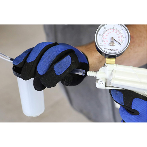 Trousse dentretien automobile et de purge de freins Distribution Industrielle GC