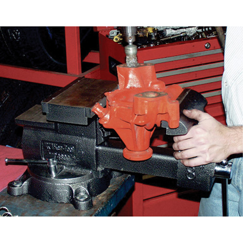 &eacute;tau r&eacute;versible pour m&eacute;canicien professionnel KT4800, Largeur des m&acirc;choires 8", Profondeur de la gorge 4-7/8", Base Pivotant Distribution Industrielle GC