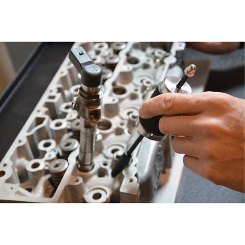 Trousse d'extracteur dembouts de bougies de pr&eacute;chauffage Distribution Industrielle GC