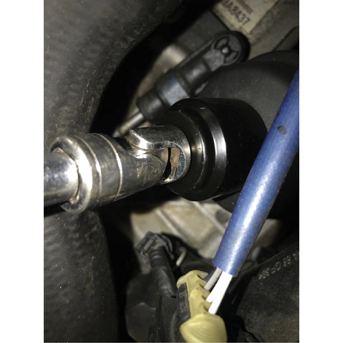 Douille pour filtre &agrave; huile Cummins 5,9 L - 25 mm Distribution Industrielle GC