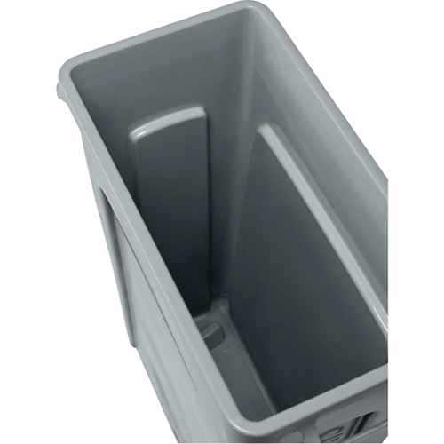 Contenants Slim Jim a/canaux de ventilation, Plastique, 23 gal. US Distribution Industrielle GC