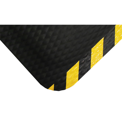 Hog Heaven Mat, Diamond, 4-4/5' x 8' x 7/8", Black/Yellow, Nitrile Distribution Industrielle GC