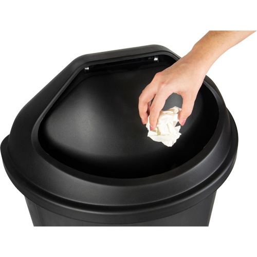 Bac &agrave; d&eacute;chets demi-rond avec couvercle, Poly&eacute;thyl&egrave;ne, 21 gal. US Distribution Industrielle GC