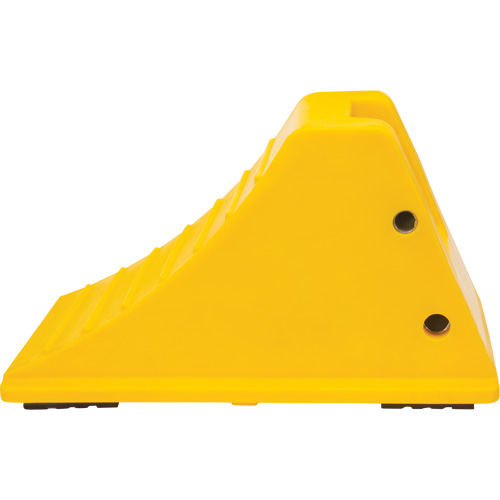 Cales de roue avec surface antid&eacute;rapante en caoutchouc, Polyur&eacute;thane, Jaune, 11-1/4" la x 21" p x 12-1/4" h Distribution Industrielle GC