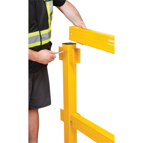 Poteau de coin pour garde-corps l&eacute;gers, Acier, 42" h, Jaune s&eacute;curit&eacute; OSHA Distribution Industrielle GC