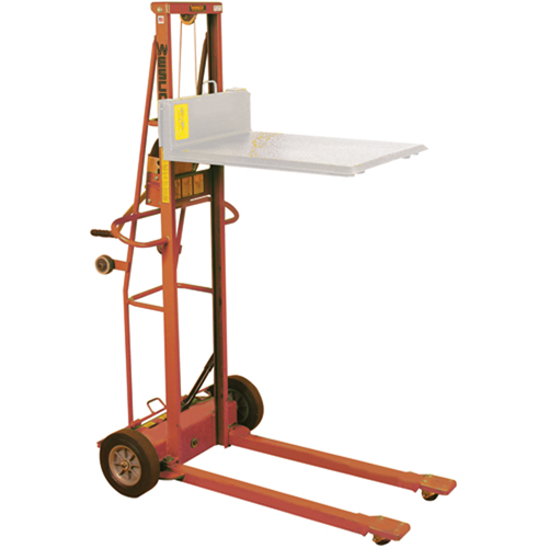 Triple Truck - Lifting Truck, 30 - 85 US Gal. (25 - 70 Imperial Gal.) Capacity Distribution Industrielle GC