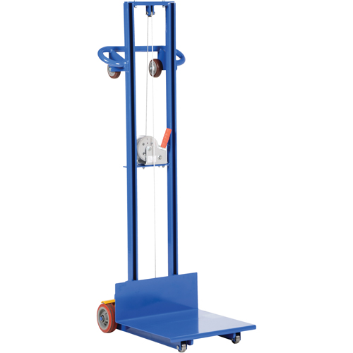 Empileur &agrave; plateforme, M&eacute;canisme Treuil manuel, Capacit&eacute; de 400 lb, Levage max de 58" Distribution Industrielle GC
