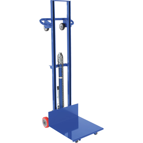 Gerbeur hydraulique &agrave; plateforme, M&eacute;canisme Pompe au pied, Capacit&eacute; de 400 lb, Levage max de 51-1/8" Distribution Industrielle GC