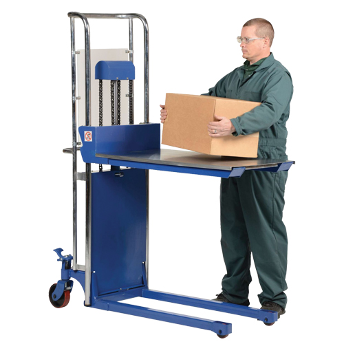 Gerbeur Hefti-Lift, M&eacute;canisme Pompe au pied, Capacit&eacute; de 300 lb, Levage max de 59" Distribution Industrielle GC