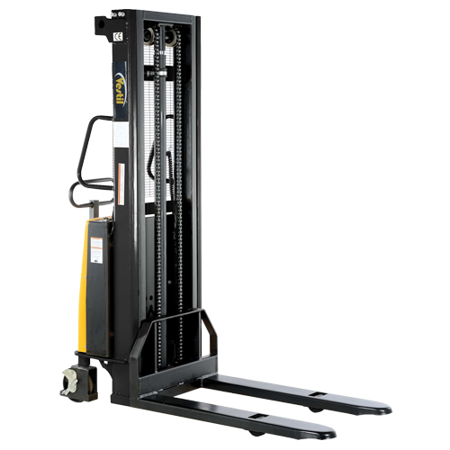 Gerbeur pour chariot &eacute;l&eacute;vateur, Fonctionnement &eacute;lectrique, Capacit&eacute; 2000 lb, Lev&eacute;e max 63" Distribution Industrielle GC