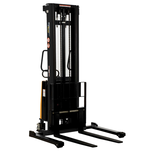 Gerbeur pour chariot &eacute;l&eacute;vateur, Fonctionnement &eacute;lectrique, Capacit&eacute; 2000 lb, Lev&eacute;e max 137" Distribution Industrielle GC