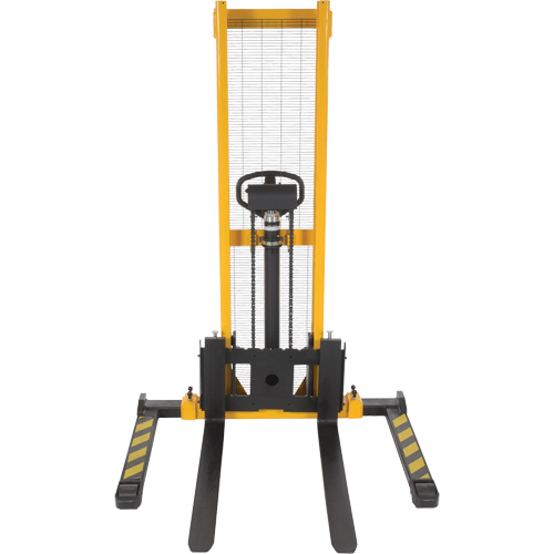 Manual Hydraulic Stacker, Hand Pump Operated, 2000 lbs. Capacity, 63" Max Lift Distribution Industrielle GC