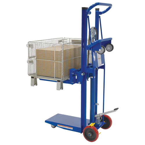 Empileur &agrave; plateforme, M&eacute;canisme Pompe au pied, Capacit&eacute; de 750 lb, Levage max de 52" Distribution Industrielle GC