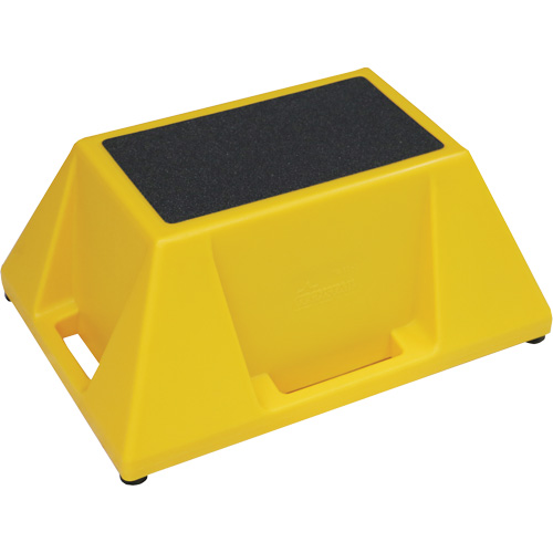 Industrial Step Stools, 28" x 20" x 13" High Distribution Industrielle GC