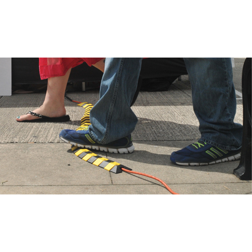 Ultra-Sidewinder&reg; Cable Protection System - Small, 13.125" x 3" x 0.75", 32000 lbs. (16 tons) Distribution Industrielle GC