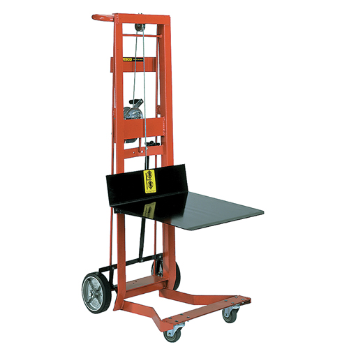 Empileur &agrave; plateforme, M&eacute;canisme Treuil manuel, Capacit&eacute; de 750 lb, Levage max de 40" Distribution Industrielle GC