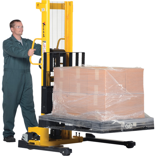 Manual Hydraulic Stacker, Hand Pump Operated, 2000 lbs. Capacity, 35" Max Lift Distribution Industrielle GC