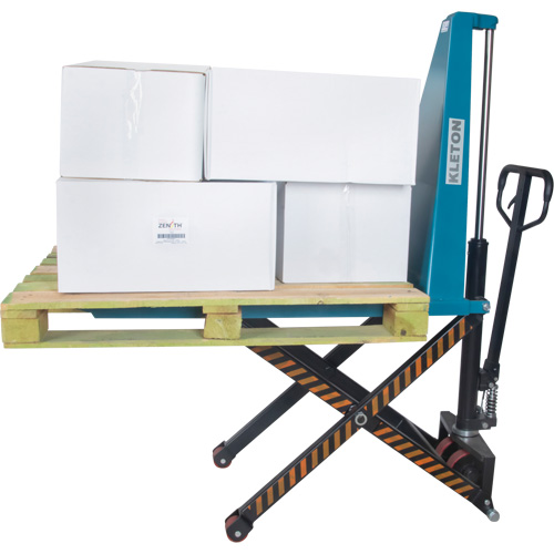 L&egrave;ve-palette manuel &agrave; ciseaux, 20-1/4" lo x 45-1/4" la, Acier, Capacit&eacute; de 3300 lb Distribution Industrielle GC