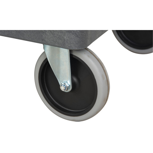 Chariot utilitaire pour l'entretien, 2 tiers, 16-1/2" x 32-1/2" x 34-1/2", Capacit&eacute; 550 lb Distribution Industrielle GC