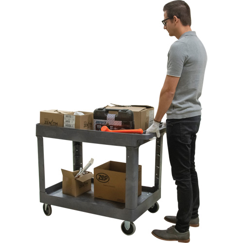 Chariot utilitaire pour l'entretien, 2 tiers, 24-5/8" x 32-1/2" x 40", Capacit&eacute; 550 lb Distribution Industrielle GC