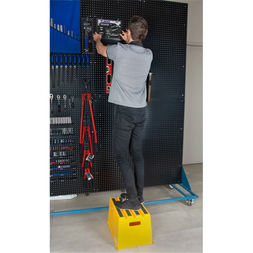 Escabeau industriel, 20-7/8" x 12-3/16" x Hauteur 12" Distribution Industrielle GC