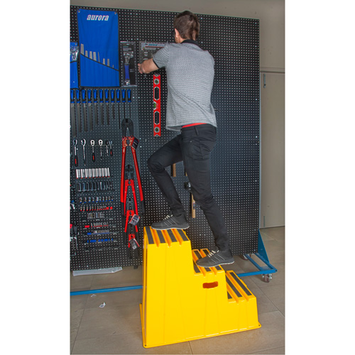 Escabeau industriel, 3 marches, 34-13/16" x 22-7/16" x Hauteur 28-1/2" Distribution Industrielle GC
