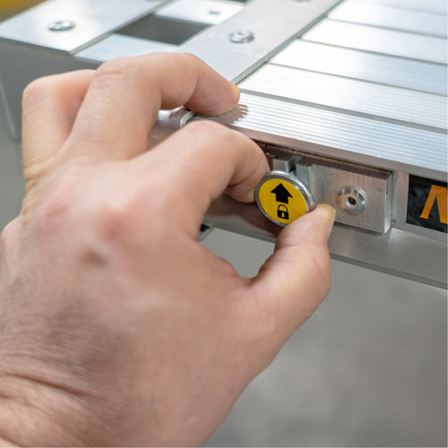 Planche de travail t&eacute;lescopique, 156" la x 12" pr, Capacit&eacute; de 250 lb, D&eacute;mont&eacute; Distribution Industrielle GC