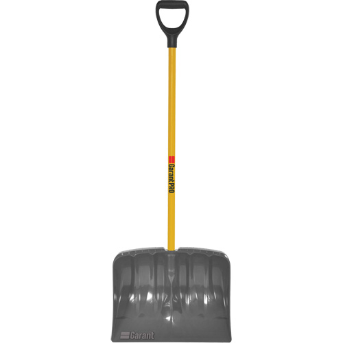 Pelle &agrave; neige haute capacit&eacute; Mountain Mover, Lame Polypropyl&egrave;ne, Largueur 19", Manche Prise en D Distribution Industrielle GC