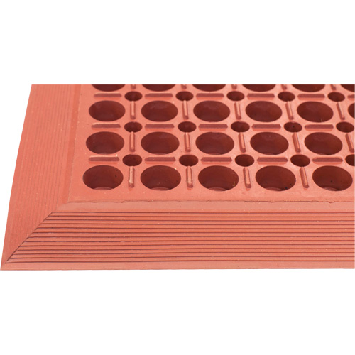Tapis de s&eacute;rie Competitor, &agrave; fentes, 3' x 5' x 7/8", Orange, Caoutchouc naturel Distribution Industrielle GC