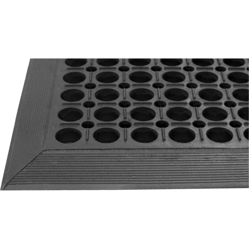 Tapis de s&eacute;rie Competitor, &agrave; fentes, 3' x 5' x 7/8", Noir, Caoutchouc naturel Distribution Industrielle GC