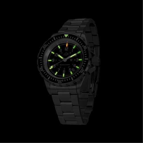 Grande montre automatique de plong&eacute;e avec feuille d'&eacute;rable gris et bracelet en acier inoxydable, Num&eacute;rique, &agrave; piles, 41 mm, Argent Distribution Industrielle GC