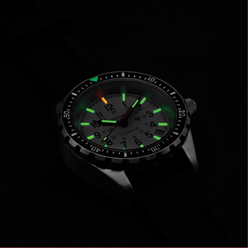 Montre automatique moyenne pour plongeur &eacute;dition arctique, Num&eacute;rique, &agrave; piles, 36 mm, Noir Distribution Industrielle GC