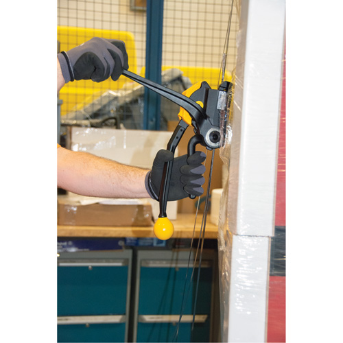 Outil pour scellage manuel sans joint de feuillards d'acier Distribution Industrielle GC