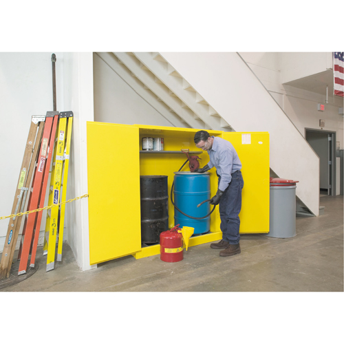 Armoires Sure-Grip EX pour entreposage de barils &agrave; la verticale, Capacit&eacute; de 110 gal. US, 2 barils, Jaune Distribution Industrielle GC