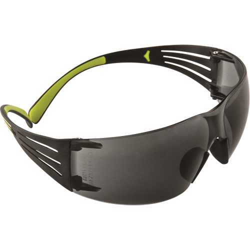 Lunettes de s&eacute;curit&eacute; SecureFit s&eacute;rie 400, Lentille Grise/fum&eacute;e, Antibu&eacute;e/Anti-&eacute;gratignures, ANSI Z87+/R&eacute;pond ou surpasse la norme CSA Z94.3 Distribution Industrielle GC