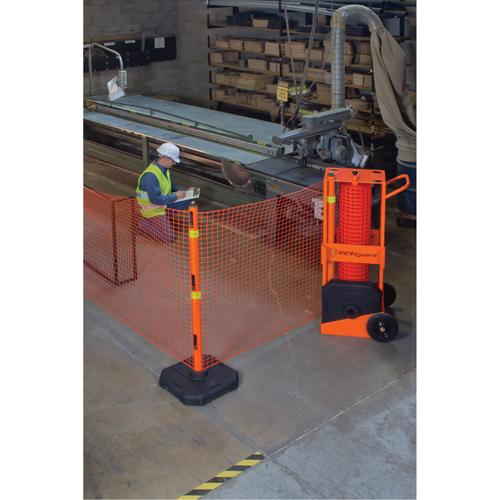 Portable Safety Zone, 100' L, Steel, Orange Distribution Industrielle GC