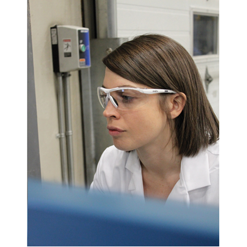 Z1500 Series Safety Glasses, Clear Lens, Anti-Scratch, Meets/Exceeds CSA Z94.3 Distribution Industrielle GC