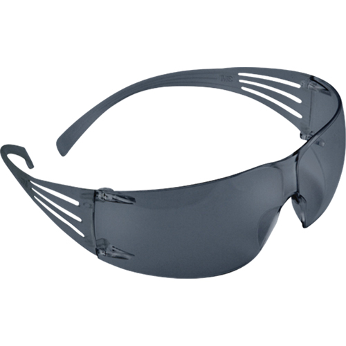 Lunettes de s&eacute;curit&eacute; SecureFit s&eacute;rie 200, Lentille Grise/fum&eacute;e, Antibu&eacute;e, ANSI Z87+/R&eacute;pond ou surpasse la norme CSA Z94.3 Distribution Industrielle GC
