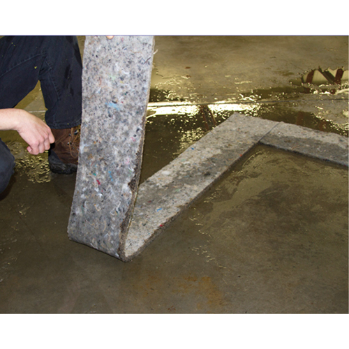 Spilltration Husky Strips, Oil Only, 64" x 8", 4 gal. Absorbancy Distribution Industrielle GC