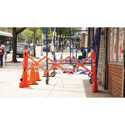 Barricade Multi-Gate, 43" h x 90" lo, Orange Distribution Industrielle GC