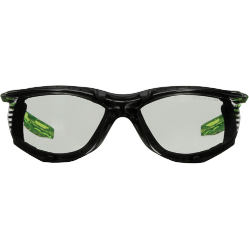 Lunettes de s&eacute;curit&eacute; de s&eacute;rie Solus CCS, Lentille Gris/Int&eacute;rieur/ext&eacute;rieur, Antibu&eacute;e/Anti-&eacute;gratignures, R&eacute;pond ou surpasse la norme CSA Z94.3 Distribution Industrielle GC