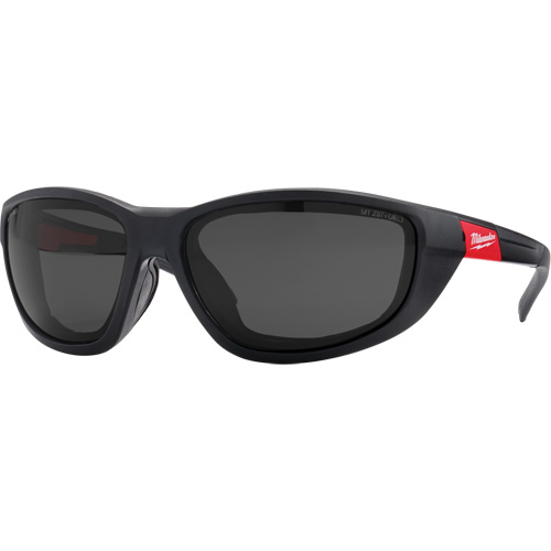 Lunettes de s&eacute;curit&eacute; performantes avec joints, Lentille Fum&eacute;e, Antibu&eacute;e/Anti-&eacute;gratignures/Polaris&eacute;, ANSI Z87+/R&eacute;pond ou surpasse la norme CSA Z94.3 Distribution Industrielle GC